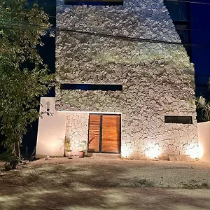 Sak Tuunich Luxury Residences Apartahotel